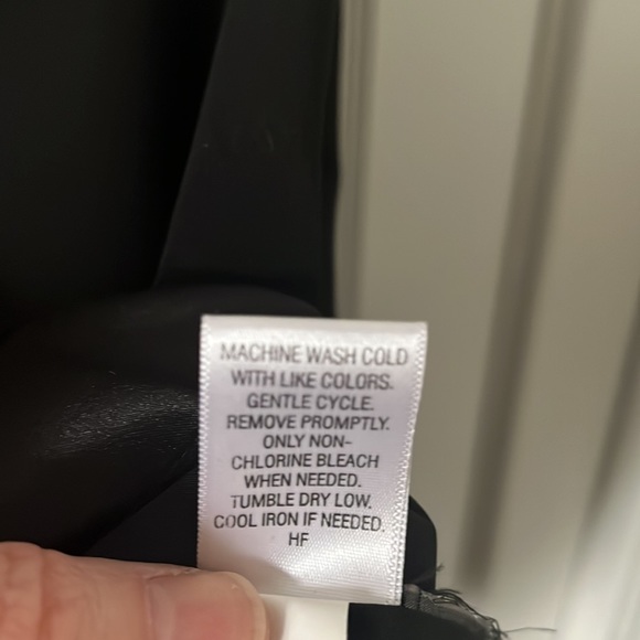 VERA WANG Knee-length black dress sz 4 - Picture 8 of 8